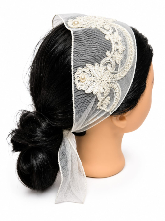 Esarfa brodata - Esarfa brodata de pus pe cap, ivoire, din tulle fin cu broderie florala si perle, accesoriu elegant pentru mirese, cununie si evenimente speciale.