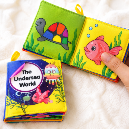 Set 8 carti senzoriale textile bebelusi, fosnaitoare, 11×13 cm, +3 luni, pentru copii - imagine principala produs|Set 8 carti senzoriale textile bebelusi, fosnaitoare, 11×13 cm, +3 luni, pentru copii - detaliu produs 2|Set 8 carti senzoriale textile bebelusi, fosnaitoare, 11×13 cm, +3 luni, pentru copii - detaliu produs 3|Set 8 carti senzoriale textile bebelusi, fosnaitoare, 11×13 cm, +3 luni, pentru copii - detaliu produs 4|Set 8 carti senzoriale textile bebelusi, fosnaitoare, 11×13 cm, +3 luni, pentru copii - detaliu produs 5|Set 8 carti senzoriale textile bebelusi, fosnaitoare, 11×13 cm, +3 luni, pentru copii - detaliu produs 6 [2]