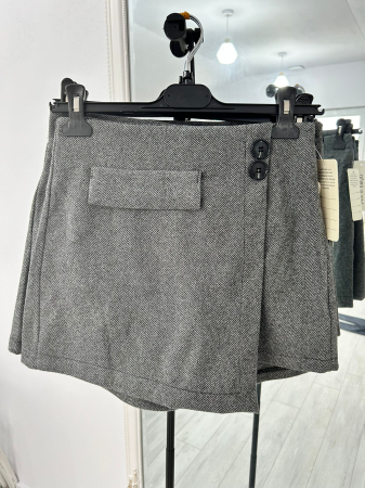 Pantalon tip fustă [1]