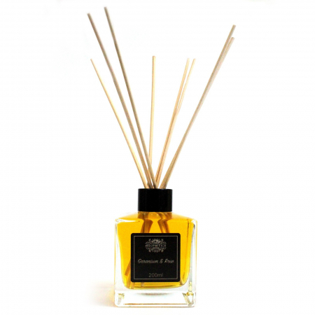 Difuzor de Ulei Esential de 200ml - Geraniu si Trandafir [1]
