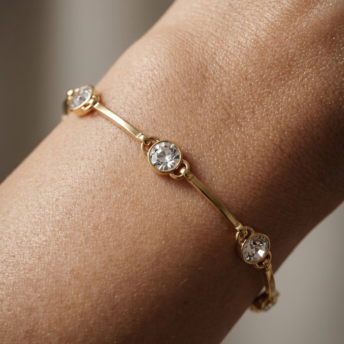 Brățară Damă Delicată cu Zirconii, Aurie, Oțel Inoxidabil 316, placat cu aur de 18k, Lungime Ajustabilă 16.5 + 5 cm, Grosime 4 mm [3]