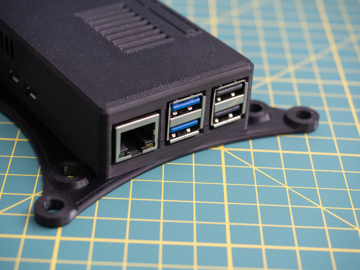 Carcasă Creartify pentru Raspberry Pi 5, VESA 75/100, neagră [10]