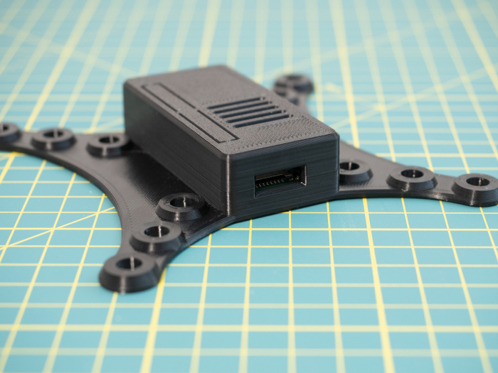 Carcasă Creartify pentru Raspberry Pi Zero, VESA 50/75/100, neagră [7]