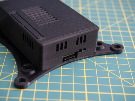 Carcasă Creartify pentru Raspberry Pi 5, VESA 75/100, neagră [6]