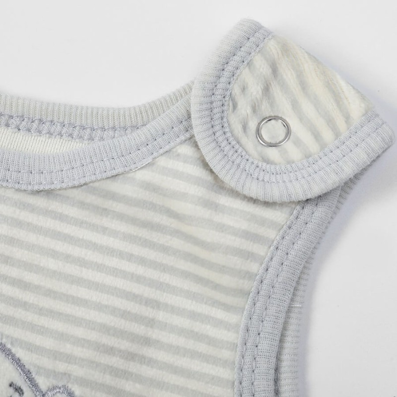 Set salopeta si body bebe model urs polar - marimea 6-9 luni [4]