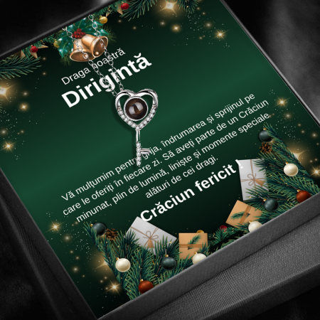 CADOU DE CRĂCIUN - Set Cadou Craciun pentru Doamnă Dirigintă– Colier cu Pandativ Cheia destinului din Argint 925 placat cu rodiu, Cutie Elegantă și Felicitare Personalizată