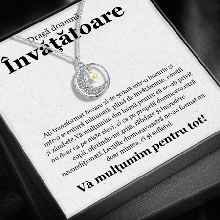 CADOU PROFESORI - Set Cadou pentru Doamna Învățătoare– Colier cu Pandativ Lumina lunii    din Argint 925 placat cu rodiu, Cutie Elegantă și Felicitare Personalizată