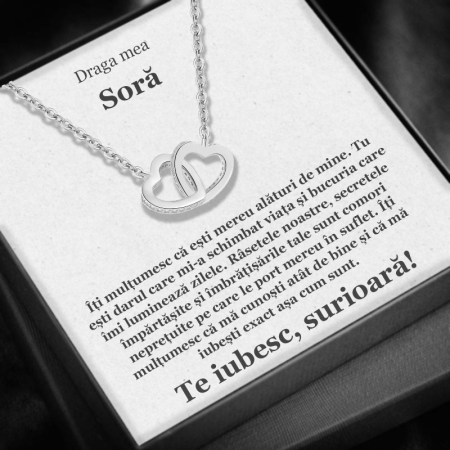 CADOU SORĂ - Set Cadou Soră  – Colier cu Pandativ Inimi Pereche din Argint 925 placat cu rodiu, Cutie Elegantă și Felicitare Personalizată
