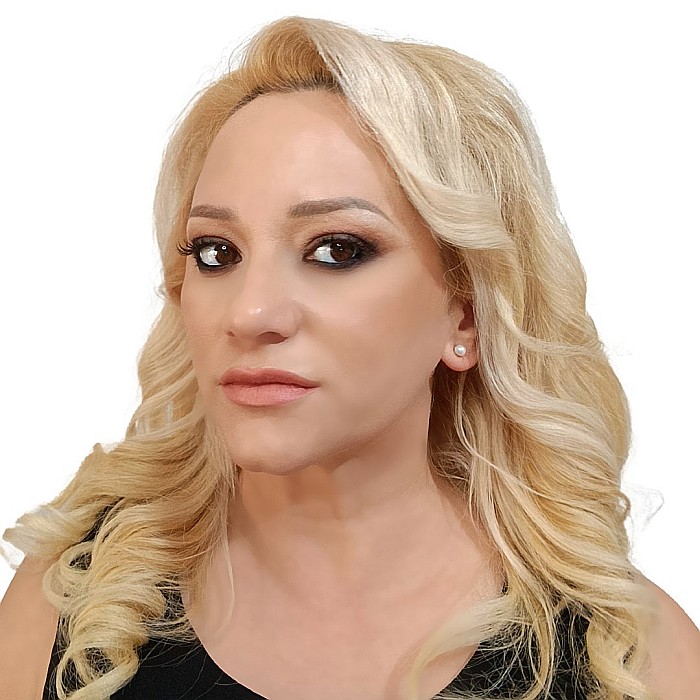 Cercei Perle Naturale Albe 5–6 mm, AAA, Aur 14K (aur 585), Tip Șurub cu Fluturași Aur în Silicon | KASKADDA® [3]