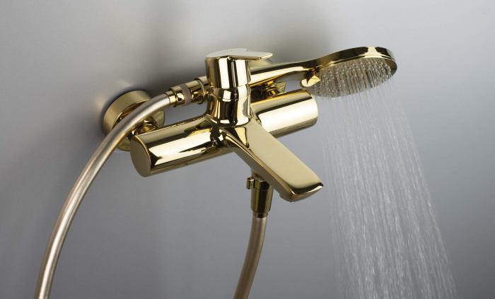 Baterie pentru cadă, montare pe perete [3]