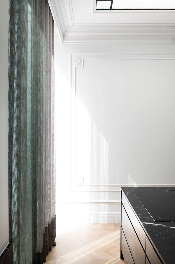 cornisa-tavan-orac-decor-c340-poliuretan-alb-2000x140x140.jpg [4]