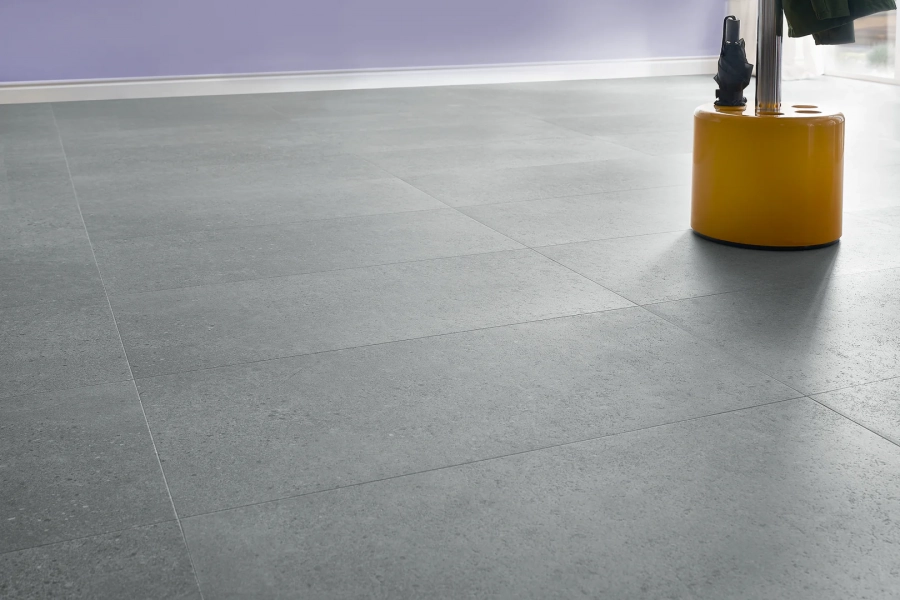 Pardoseli din vinil SPC Arbiton Amaron FORMA - NINAVENTURA GREY - 5mm/0.55mm,aspect de beton brut [2]