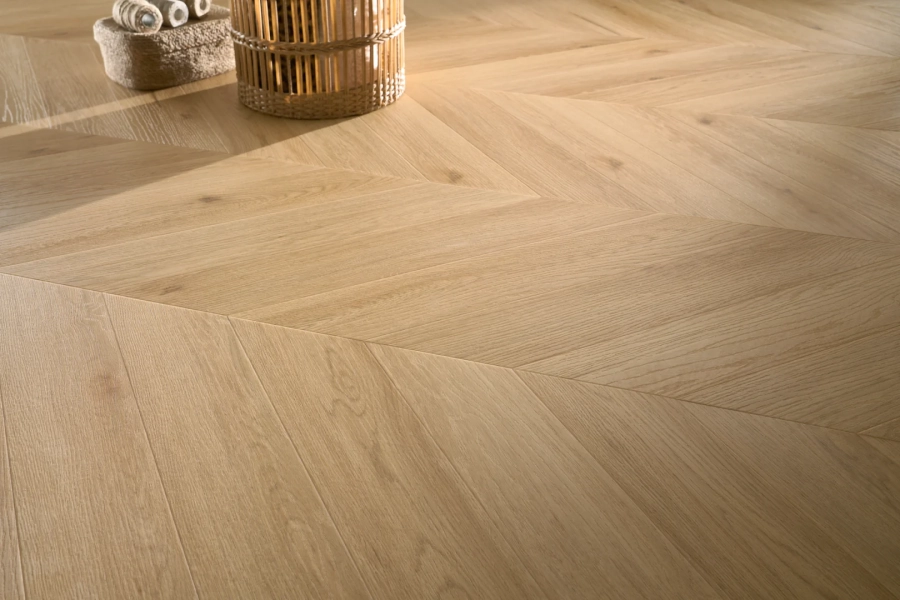 Plăci de vinil Arbiton Amaron Chevron Stejar Yankee – Design sofisticat și durabilitate [1]