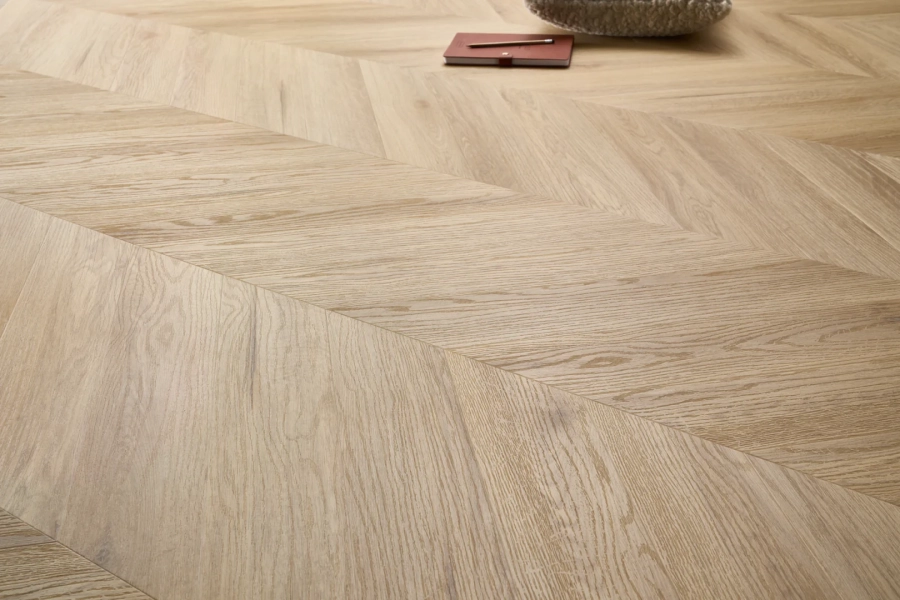 Plăci de vinil Arbiton Amaron Chevron Stejar Harlow – Design sofisticat și durabilitate [2]