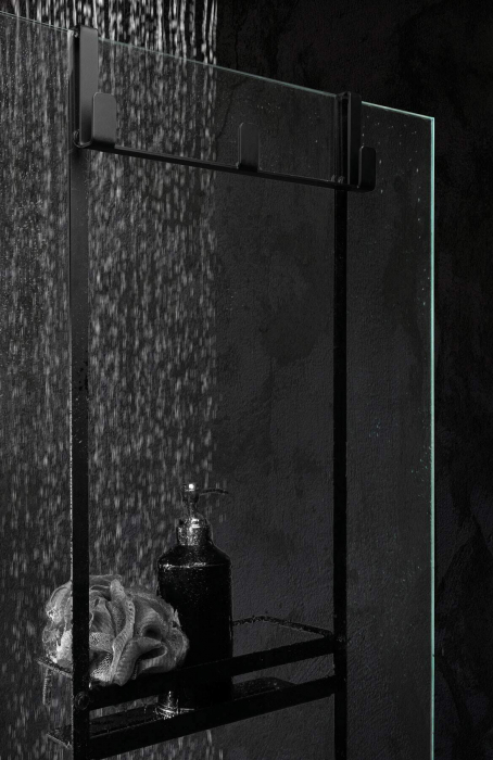 Raft, agățat de cabină [11]