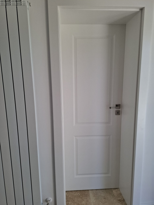 Usa de interior Porta Doors Royal A,vopsea standard alb ,miez fagure de stabilizare [3]