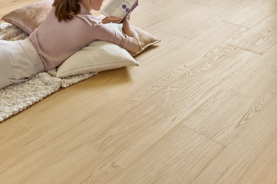 Parchet SPC - Parchet Spc Plăcile de vinil Arbiton WOODRIC EIR ACOUSTIC - STEJAR LAVANT - 5.3mm/0.55mm cu substrat inclus