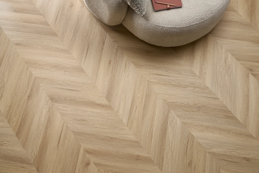 Parchet SPC - Plăci de vinil Arbiton Amaron Chevron Stejar Harlow – Design sofisticat și durabilitate