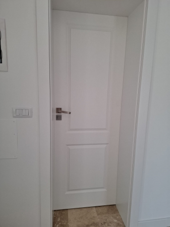 Usa de interior Porta Doors Royal A,vopsea standard alb ,miez fagure de stabilizare [5]