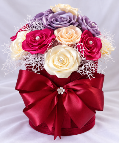 Aranjamente florale din satin - Eleganță de Rubin