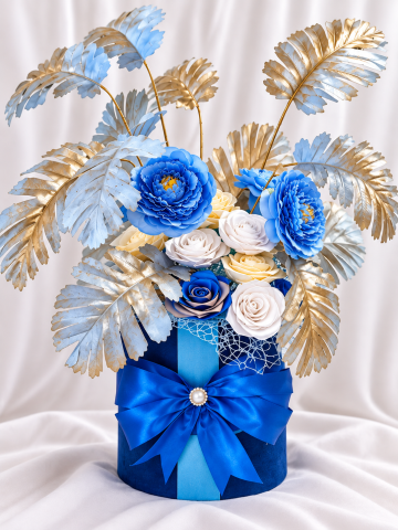 Aranjamente florale din satin - Eleganță în nuanțe delicate