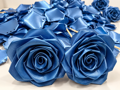 Petale din satin pentru trandafiri handmade [2]