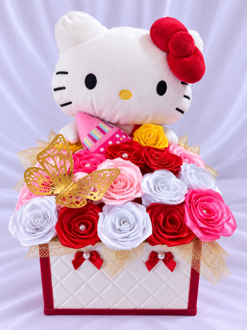 Aranjamente florale din satin - Prințesa Hello Kitty