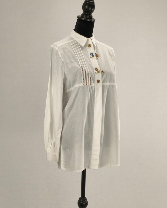 Camasa-dama-Meico-alba-100-bumbac-broderii-florale-nasturi-lemn-Caramia [5]