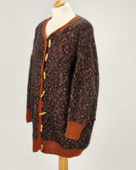 Cardigan oversize maro blend de mohair și lână cu nasturi din lemn [2]