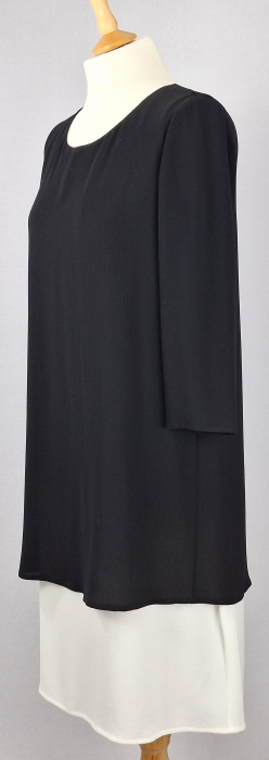 Rochie Armani Jeans alb-negru cu suprapunere fluidă [2]