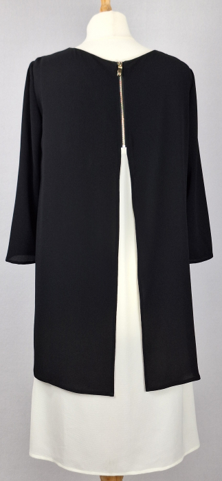 Rochie Armani Jeans alb-negru cu suprapunere fluidă [4]
