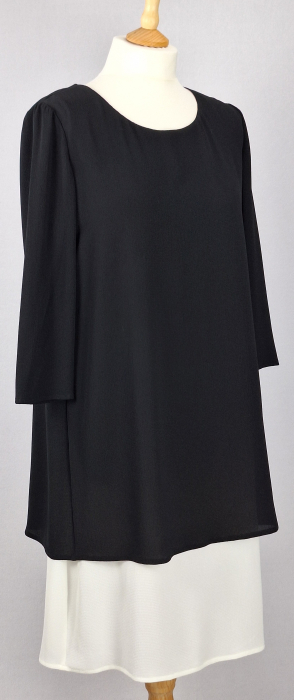 Rochie Armani Jeans alb-negru cu suprapunere fluidă [3]