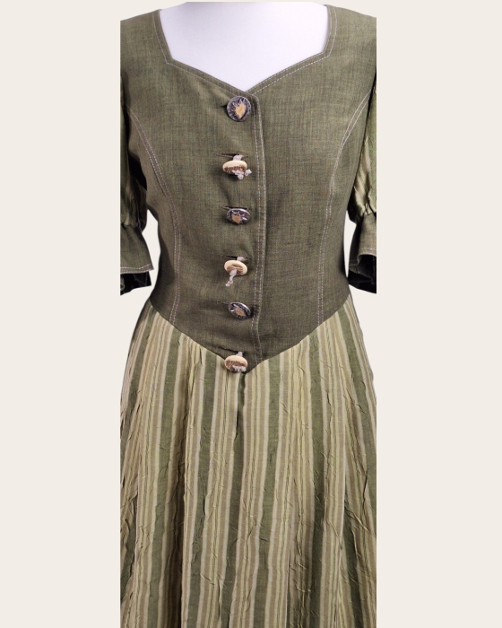 Rochie Hagro stil Dirndl verde salvie cu nasturi [2]