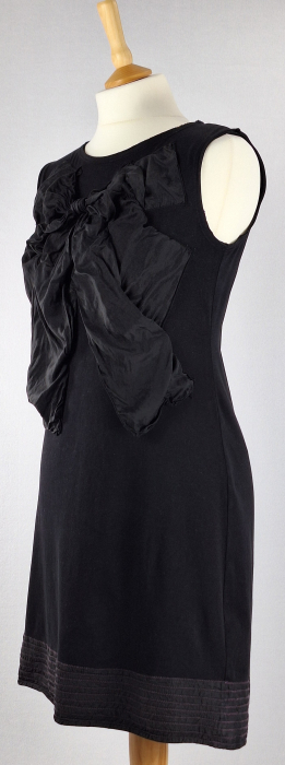 Rochie MAX&Co. neagră cu fundă textilă supradimensionată [2]