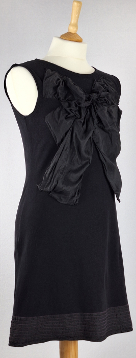 Rochie MAX&Co. neagră cu fundă textilă supradimensionată [3]