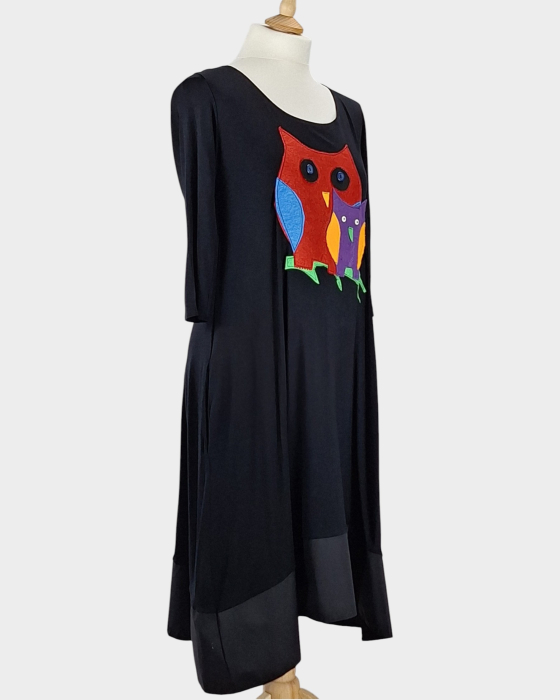 Rochie neagră premium cu aplicație textilă bufnițe colorate [4]