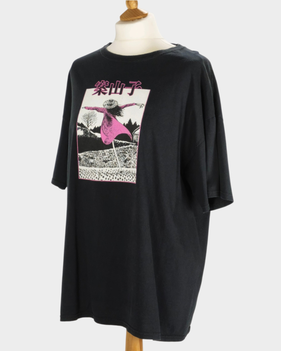 Tricou negru Junji Ito Scarecrow bumbac imprimeu roz față-spate [3]