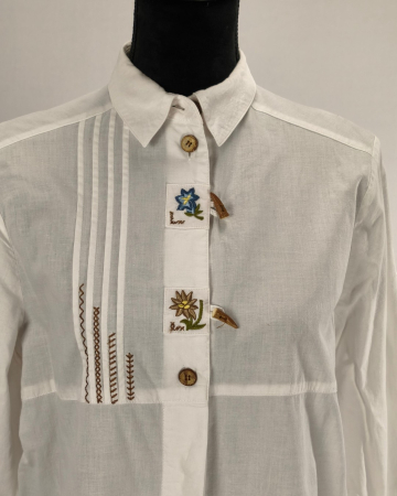 Camasa-dama-Meico-alba-100-bumbac-broderii-florale-nasturi-lemn-Caramia [1]