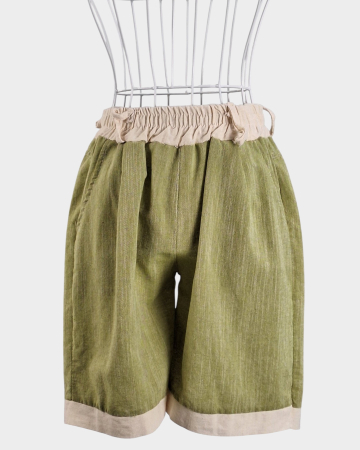 Pantaloni - Pantaloni scurti din in si bumbac verde oliv cu detalii bej