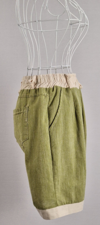 Pantaloni scurti din in si bumbac verde oliv cu detalii bej [1]