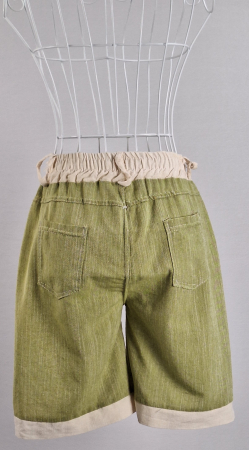 Pantaloni scurti din in si bumbac verde oliv cu detalii bej [3]