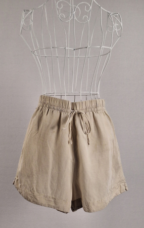 Pantaloni - Pantaloni scurti H&M din in si vascoza bej