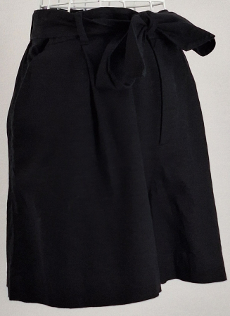 Pantaloni scurți negri Women Essentials by Tchibo din in și viscoză [4]