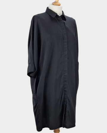 Caramia – Rochie-cămașă NA-KD 100% lyocell negru oversize [3]