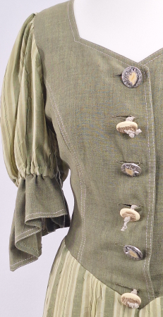 Rochie Hagro stil Dirndl verde salvie cu nasturi [4]