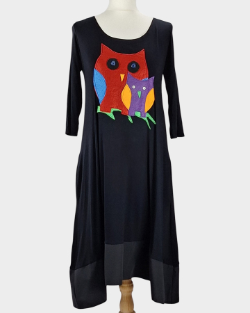 Femei - Rochie neagră premium cu aplicație textilă bufnițe colorate