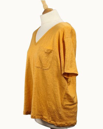 Tricou Ameline 100% in galben muștar-portocaliu cu decolteu în V și buzunar [1]