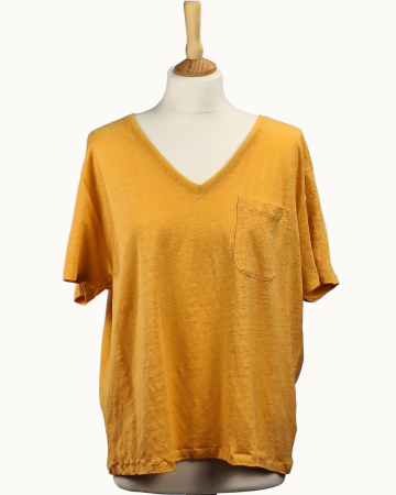 Tricouri - Tricou Ameline 100% in galben muștar-portocaliu cu decolteu în V și buzunar