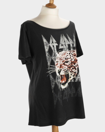 Tricou negru Def Leppard cu imprimeu leopard crem și cărămiziu [2]