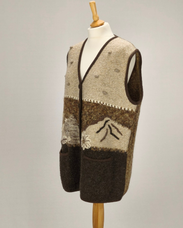 V.I.P. Fashion vestă 50% mohair maro bej cu aplicații florale și nasturi metalici L [2]